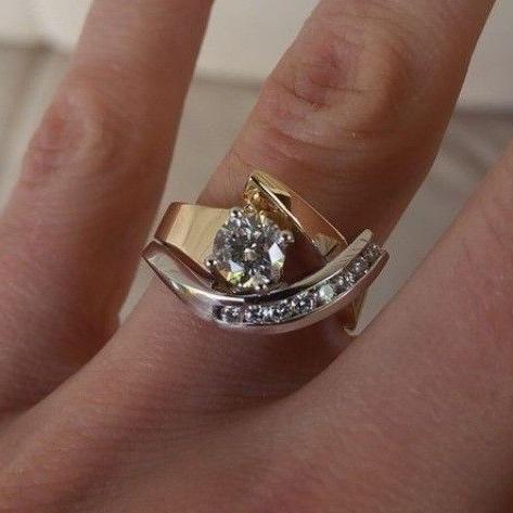 Geraldine™ - Irregular zirconium vintage ring