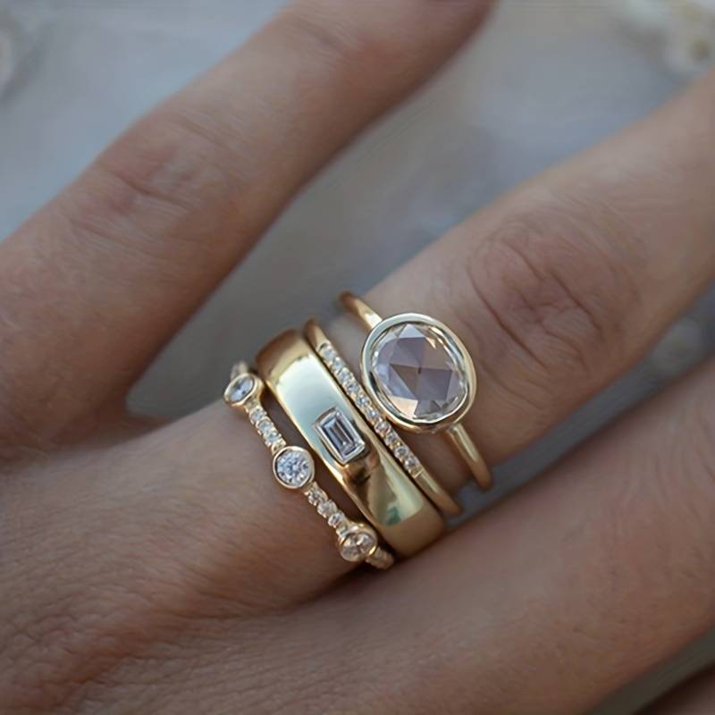 Yvone™ - Vintage Gold and Zirconia Rings Set