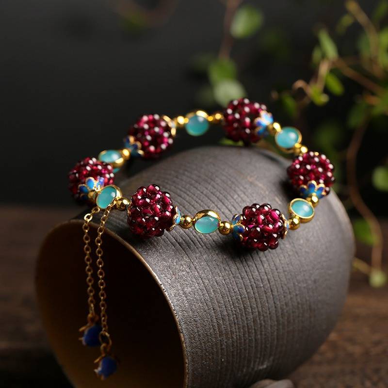 Berry™ | Stone Bracelet with Charms