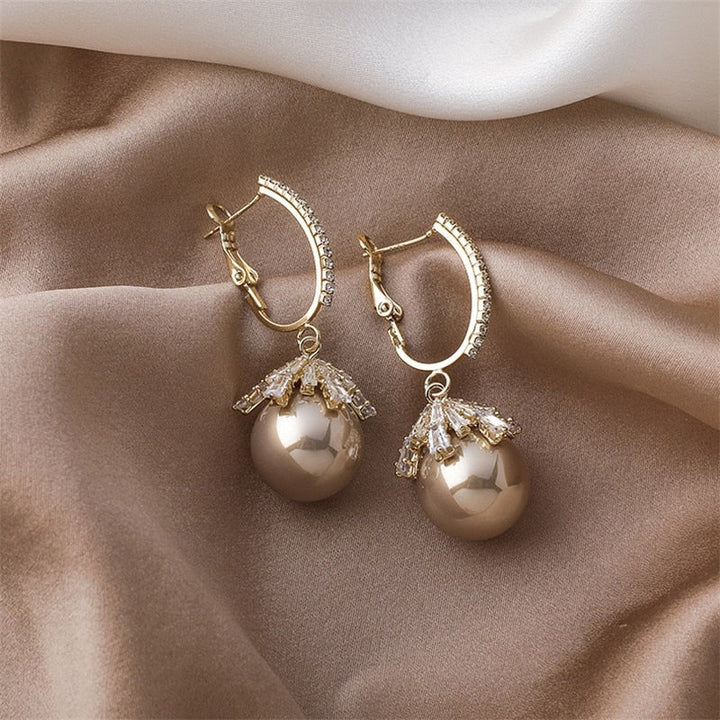 Lucy™ | Malia Drop Earrings with Pearl
