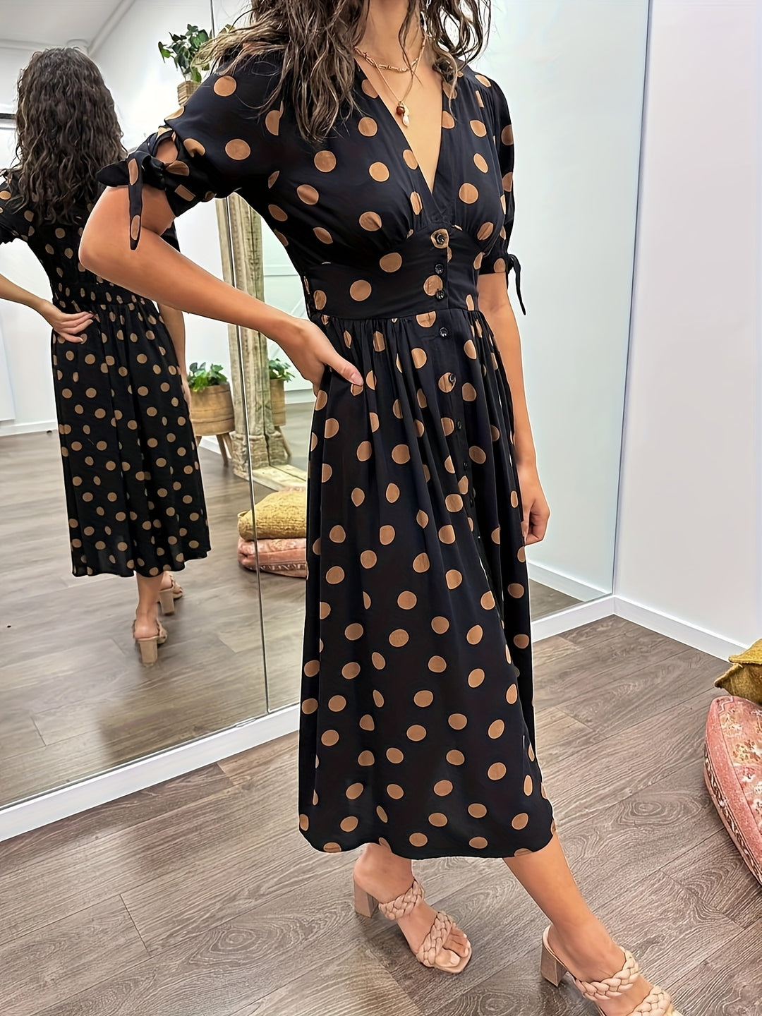 Mila | Polka Dotted  V-Neck Dress