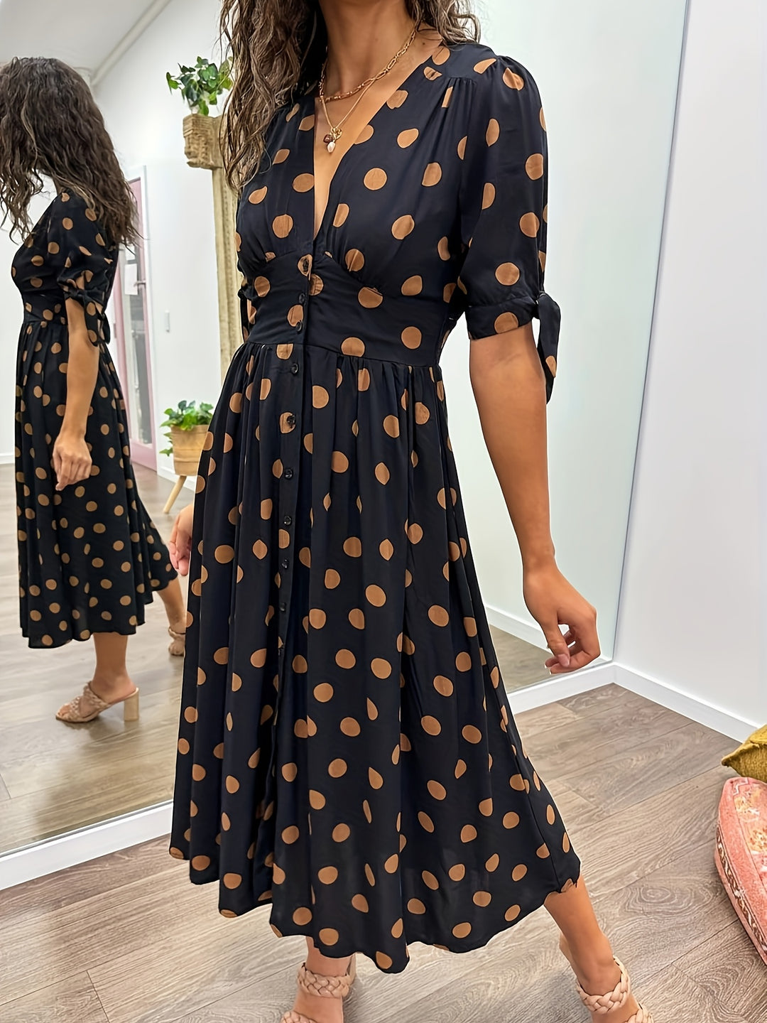 Mila | Polka Dotted  V-Neck Dress