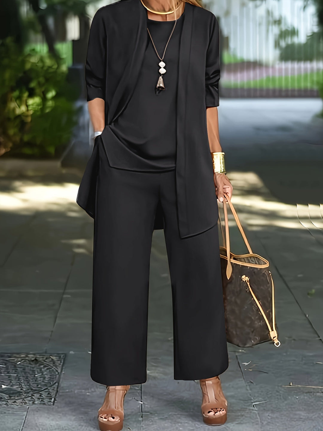 Layla™ – Chic and Stylish Three-Piece Set