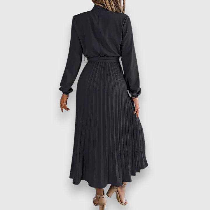 Stacey™ – A Wardrobe Essential Midi Dress